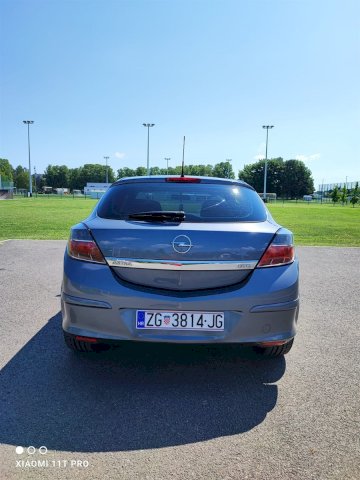 Opel Astra H gtc 2007. 1.4i lpg