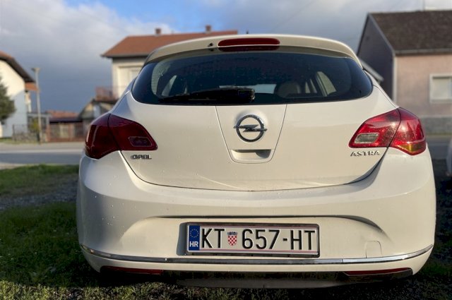 Opel Astra J 1.4 Turbo +LPG 2014
