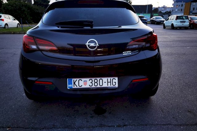 Opel Astra J GTC, 1,7 CDTI
