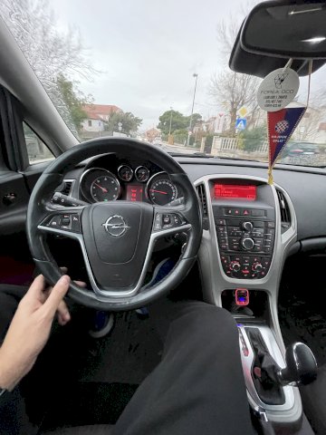 Opel Astra J Sport Tourer