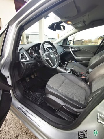 Opel Astra J Sports Tourer cosmo 1.7 cdti 96kw