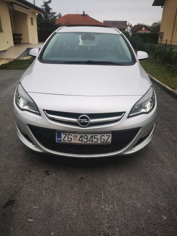 Opel Astra J Sports Tourer cosmo 1.7 cdti 96kw