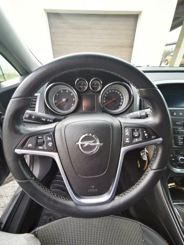 Opel Astra J Sports Tourer cosmo 1.7 cdti 96kw