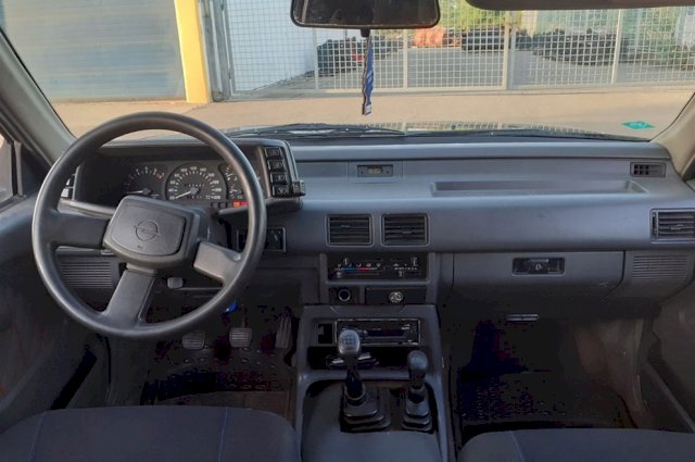 Opel Frontera