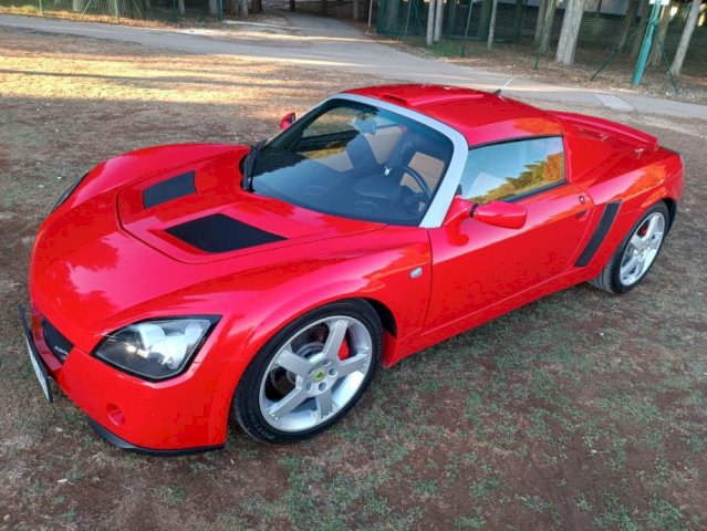 Opel Speedster 2,2 16V