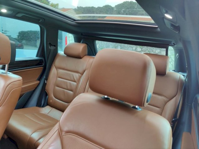 PREMIEUR 715 De luxe + VW Touareg V6 TDI