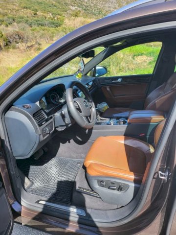 PREMIEUR 715 De luxe + VW Touareg V6 TDI