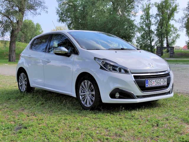 Peugeot 208 1.2 Puretech 110 Allure, 78000 km, HR