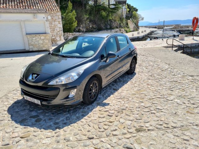 Peugeot 308 1,4 16V VTi, REGISTRIRAN godinu dana