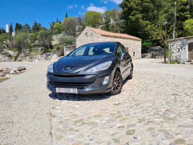 Peugeot 308 1,4 16V VTi, REGISTRIRAN godinu dana