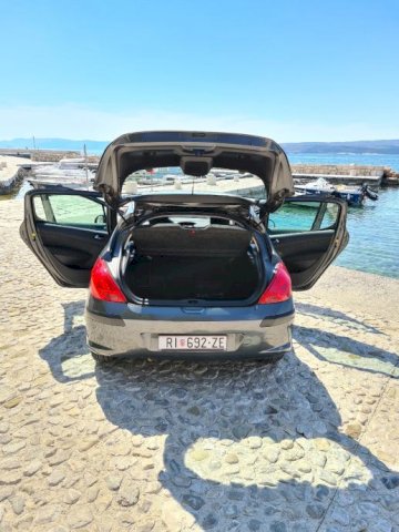 Peugeot 308 1,4 16V VTi, REGISTRIRAN godinu dana