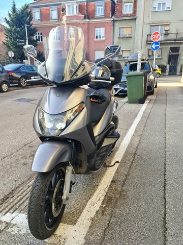 Piaggio Beverly 200