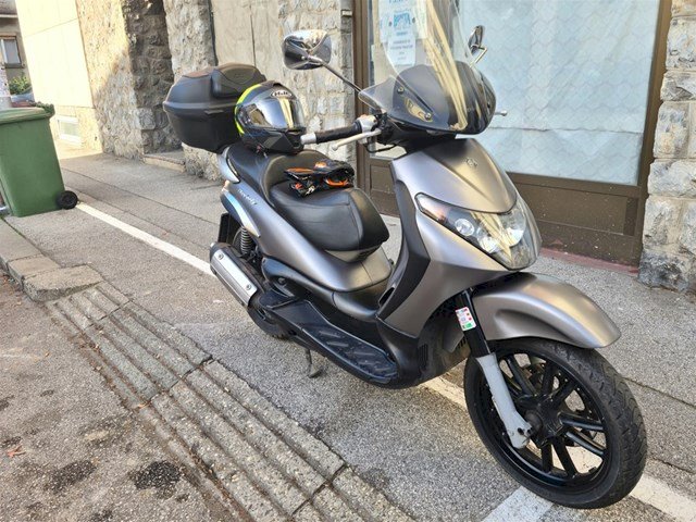 Piaggio Beverly 200