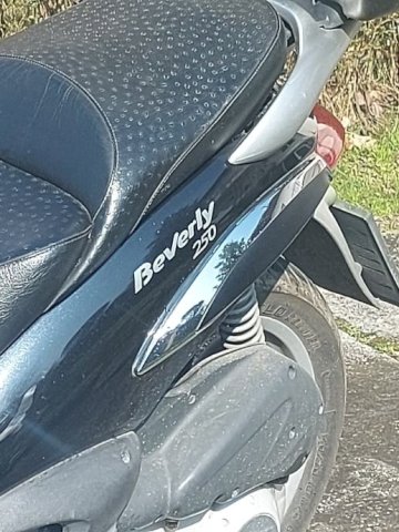 Piaggio Beverly 250 cm3, 2005 god.