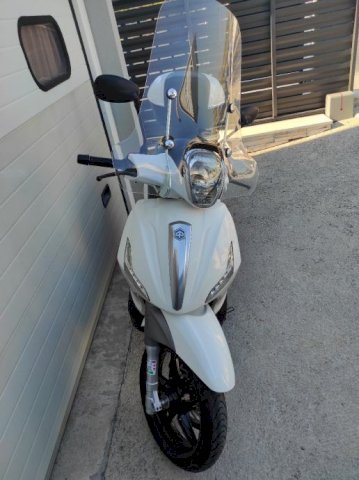 Piaggio Beverly 350 cm3, 2012 god.