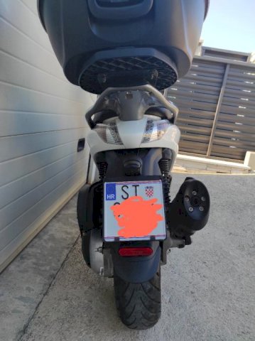 Piaggio Beverly 350 cm3, 2012 god.