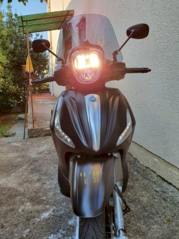 Piaggio Beverly 350 sport touring, 2017 god.