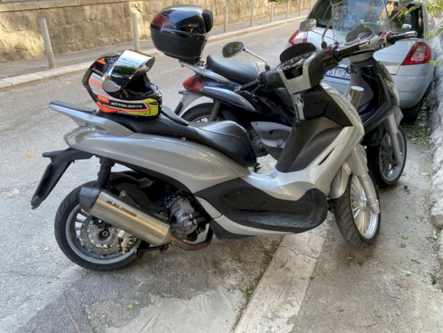 Piaggio Piaggio beverly 300 300 cm3, 2011 god.