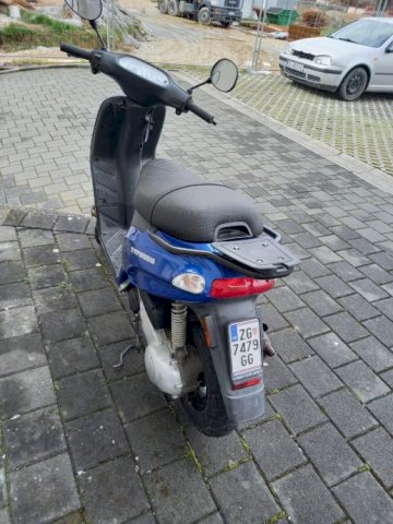 Piaggio Typhoon 50 cm3, 2006 god.