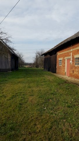 Poljoprivredno Zemljiste 5.5 Ha + Građevinsko