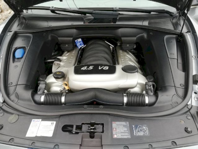 Porsche Cayenne 4,5 V8