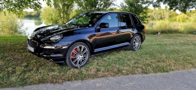 Porsche Cayenne Turbo 500ks