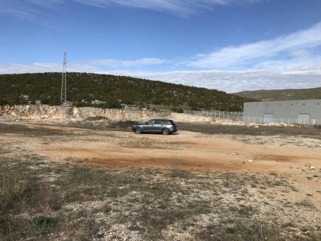 Poslovna zona Dicmo 8190 m2 PRILIKA