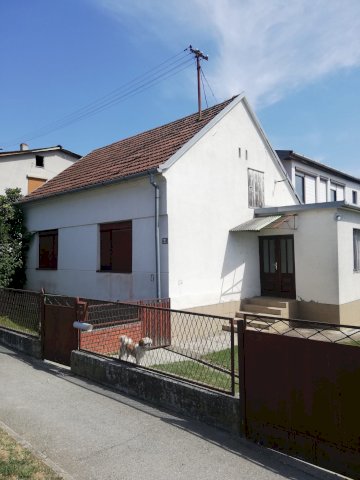 2 kuće u Našicama