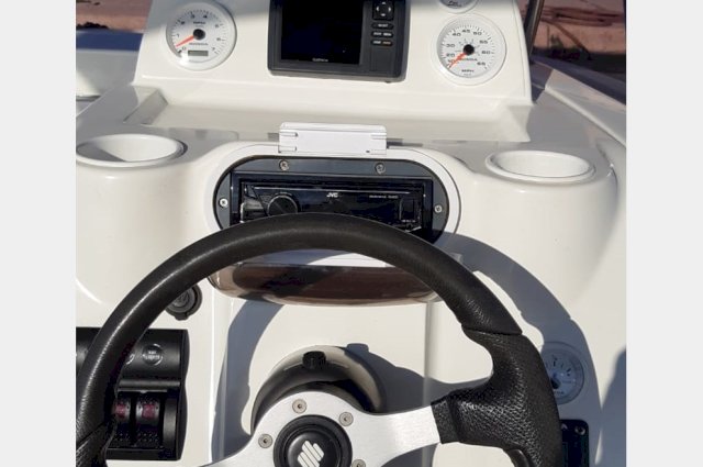 Quicksilver 675 open active