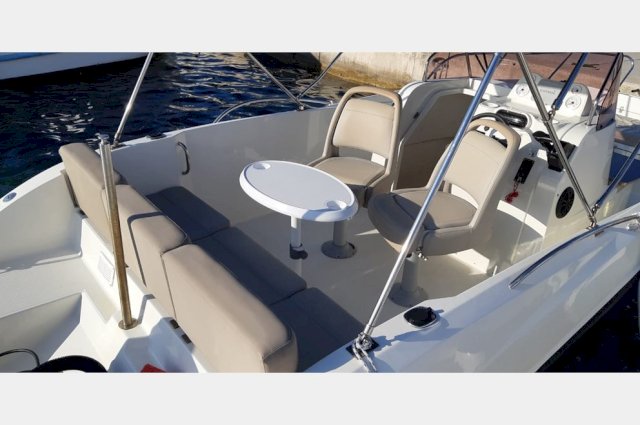 Quicksilver 675 open active
