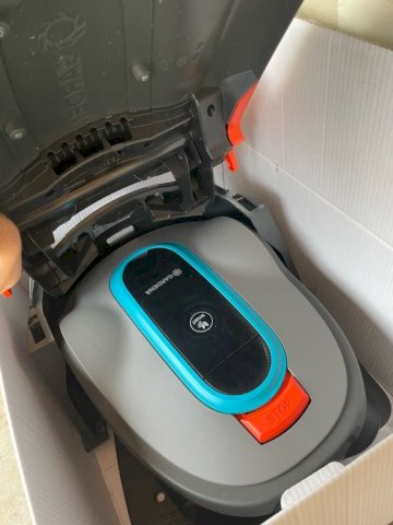 ROBOTSKA KOSILICA GARDENA NOVA