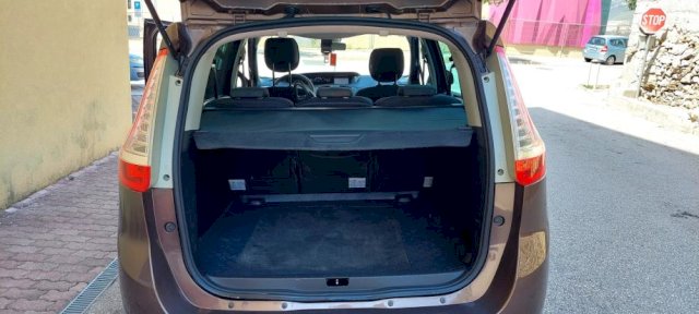 Renault Grand Scenic 1,5 dCi (sa jamstvom)