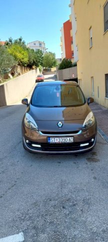 Renault Grand Scenic 1,5 dCi (sa jamstvom)