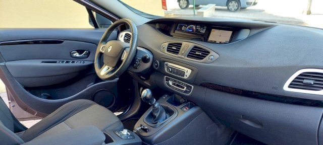 Renault Grand Scenic 1,5 dCi (sa jamstvom)
