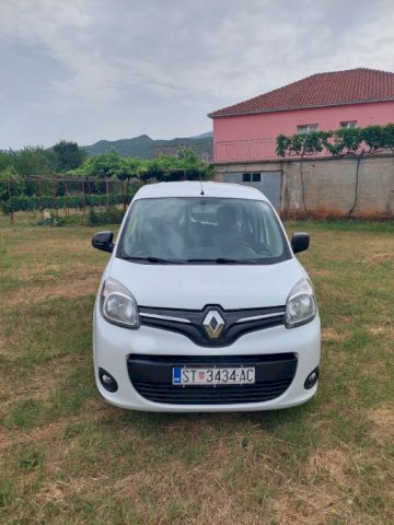 Renault Kangoo Maxi sa rampom