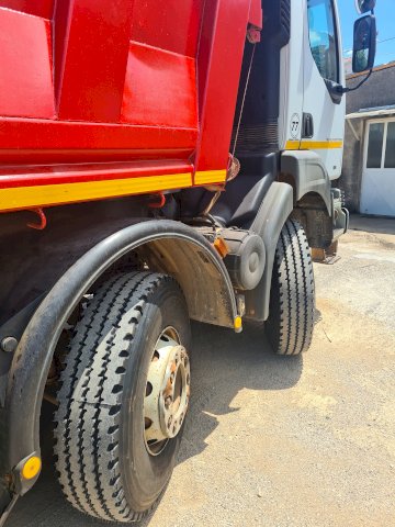 Renault Kerax 8x4