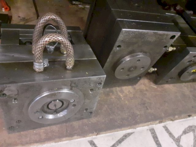 STROJEVI ZA BRIZGANJE PLASTIKE