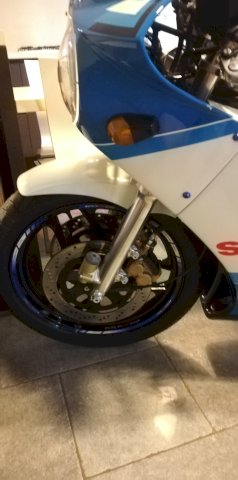 SUZUKI GSXR 750 1985