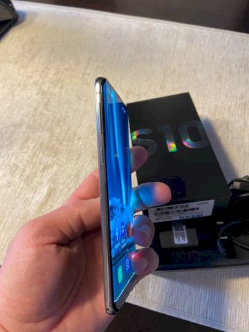 Samsung S10