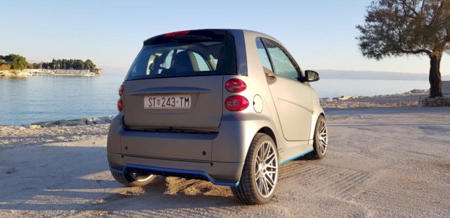 Smart fortwo - Brabus 17'' - Android 10''