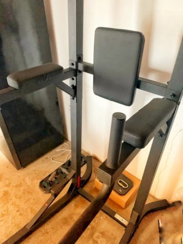 Sprava za zgibove i dipseve