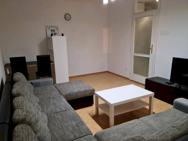 Stan: Zagreb (Savica), 65.00 m2**TOP LOKACIJA