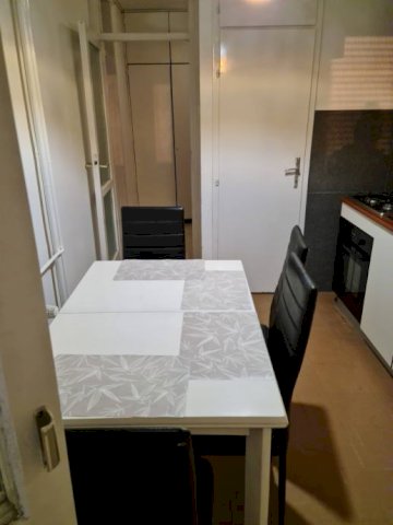 Stan: Zagreb (Savica), 65.00 m2**TOP LOKACIJA