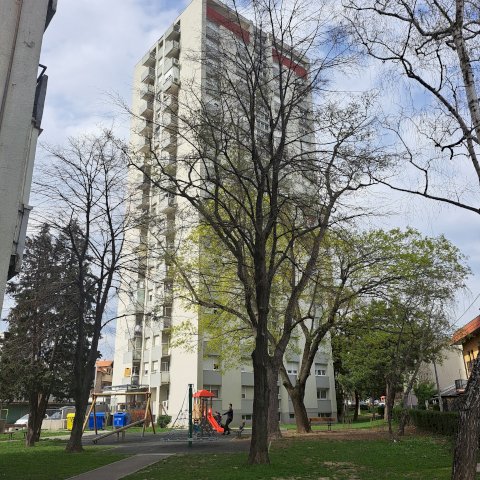 Stan na trešnjevci zamjena