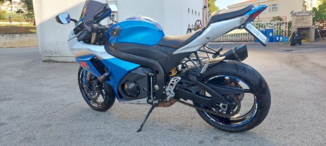 Suzuki GSXR 2011. 1000 cm3 L1, 2011 god.