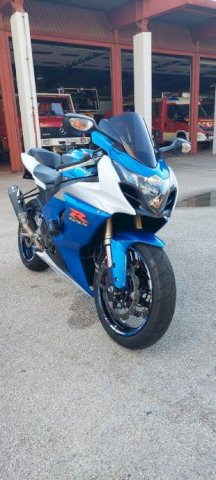 Suzuki GSXR 2011. 1000 cm3 L1, 2011 god.