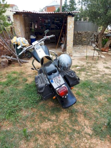 Suzuki Intruder vl 1500 1500 cm3, 1998 god.