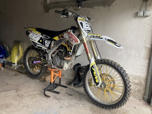 Suzuki RMZ 250