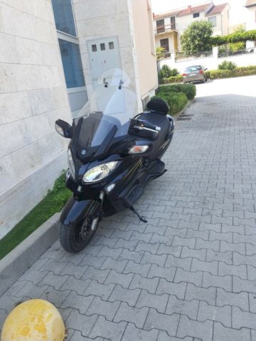 Suzuki Suzuki Burgman 650 Executive 650 cm3, 2013