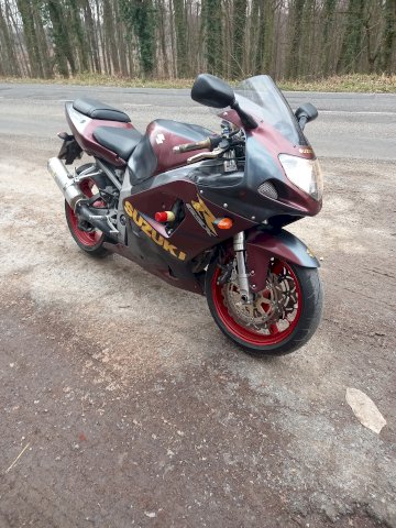 Suzuki gsxr 750 k2